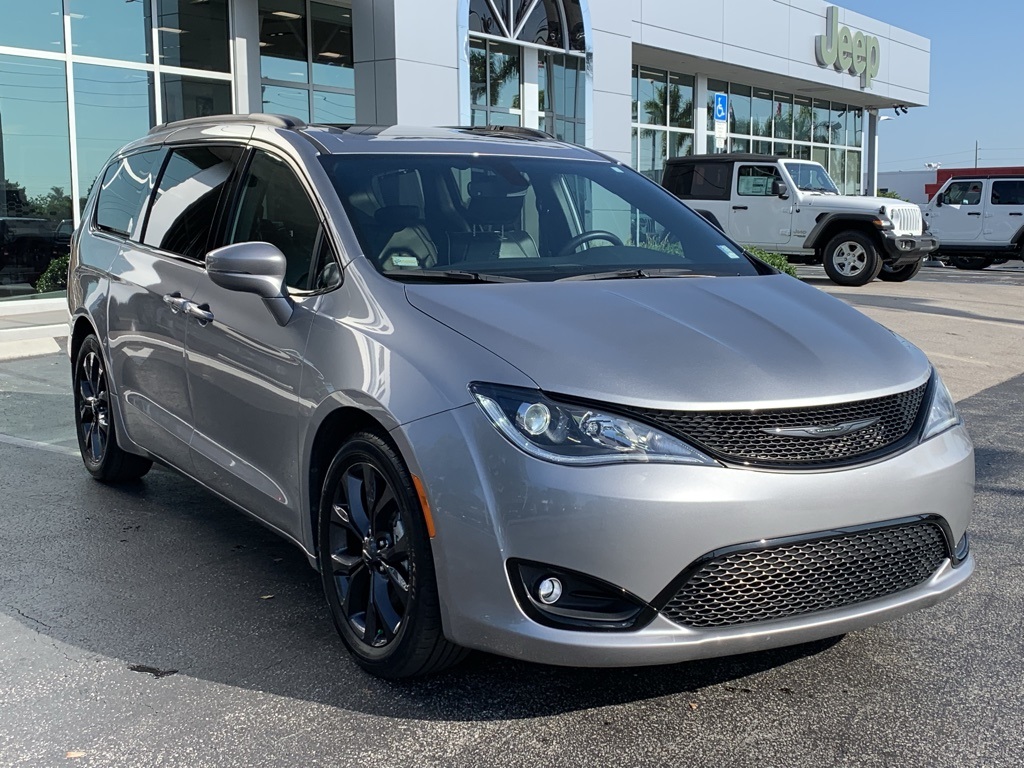 Certified Pre-Owned 2019 Chrysler Pacifica Limited 4D Passenger Van In ...